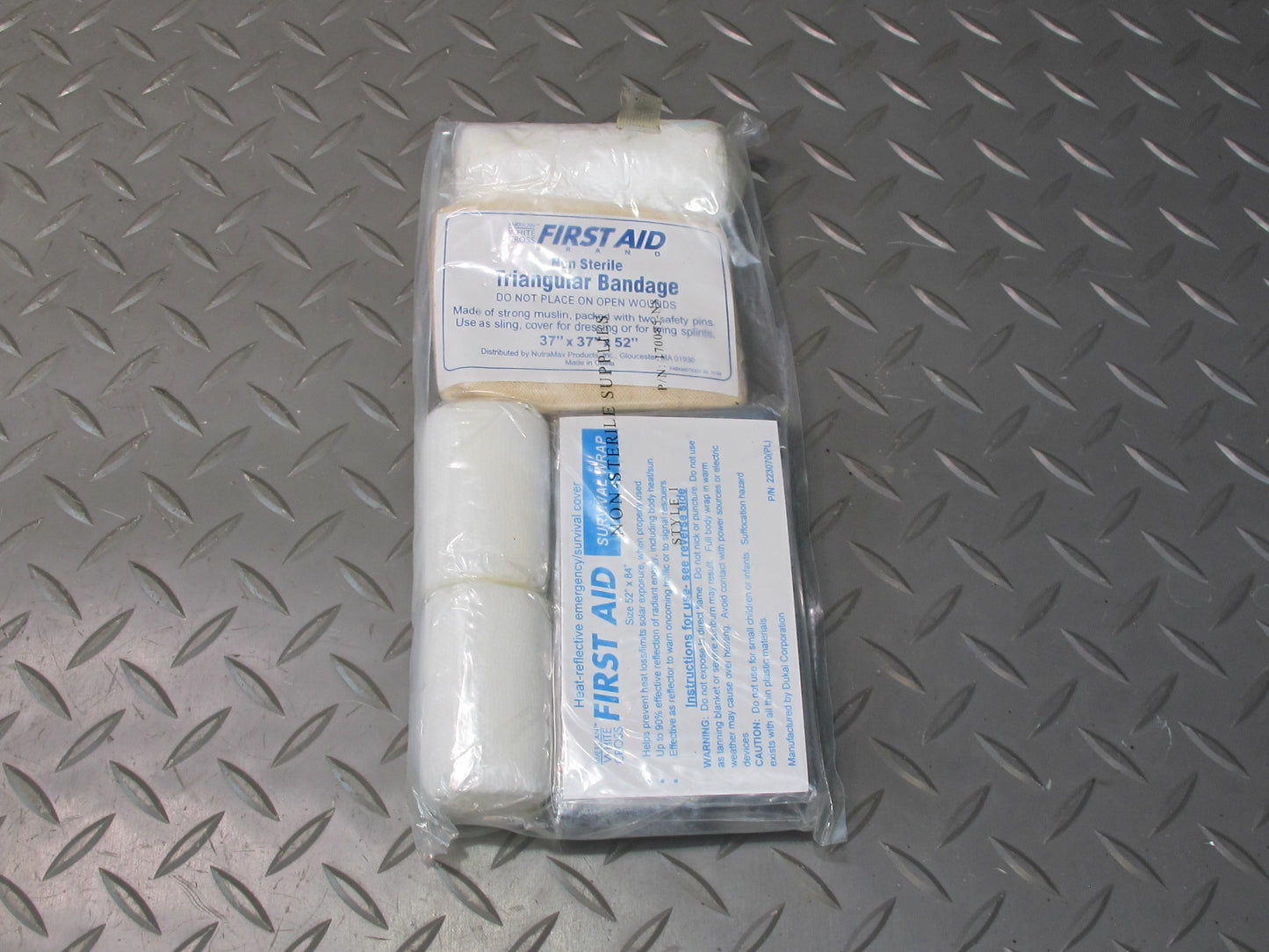 05-11 Mercedes R171 Slk-class Emergency First AID KIT OEM