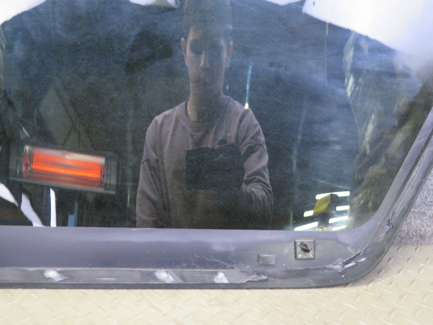 2007-2014 Cadillac Escalade Rear Left Quarter Glass Window