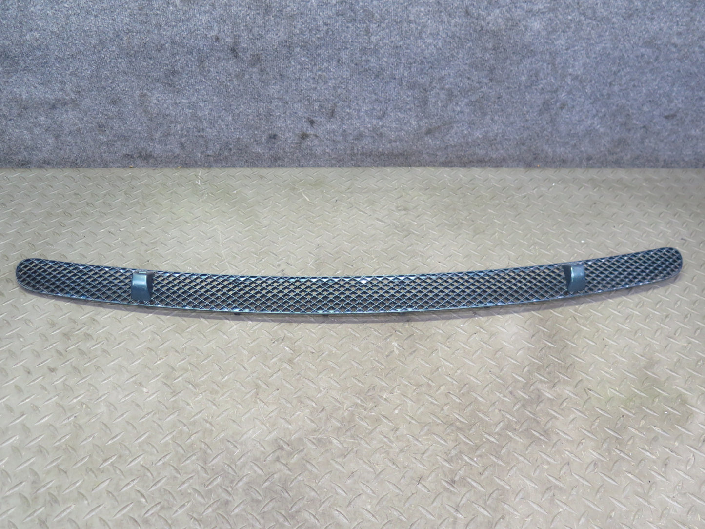 99-03 VW Eurovan T4 Front Windshield Vent Cowl Grille w Washer Nozzle Jets OEM
