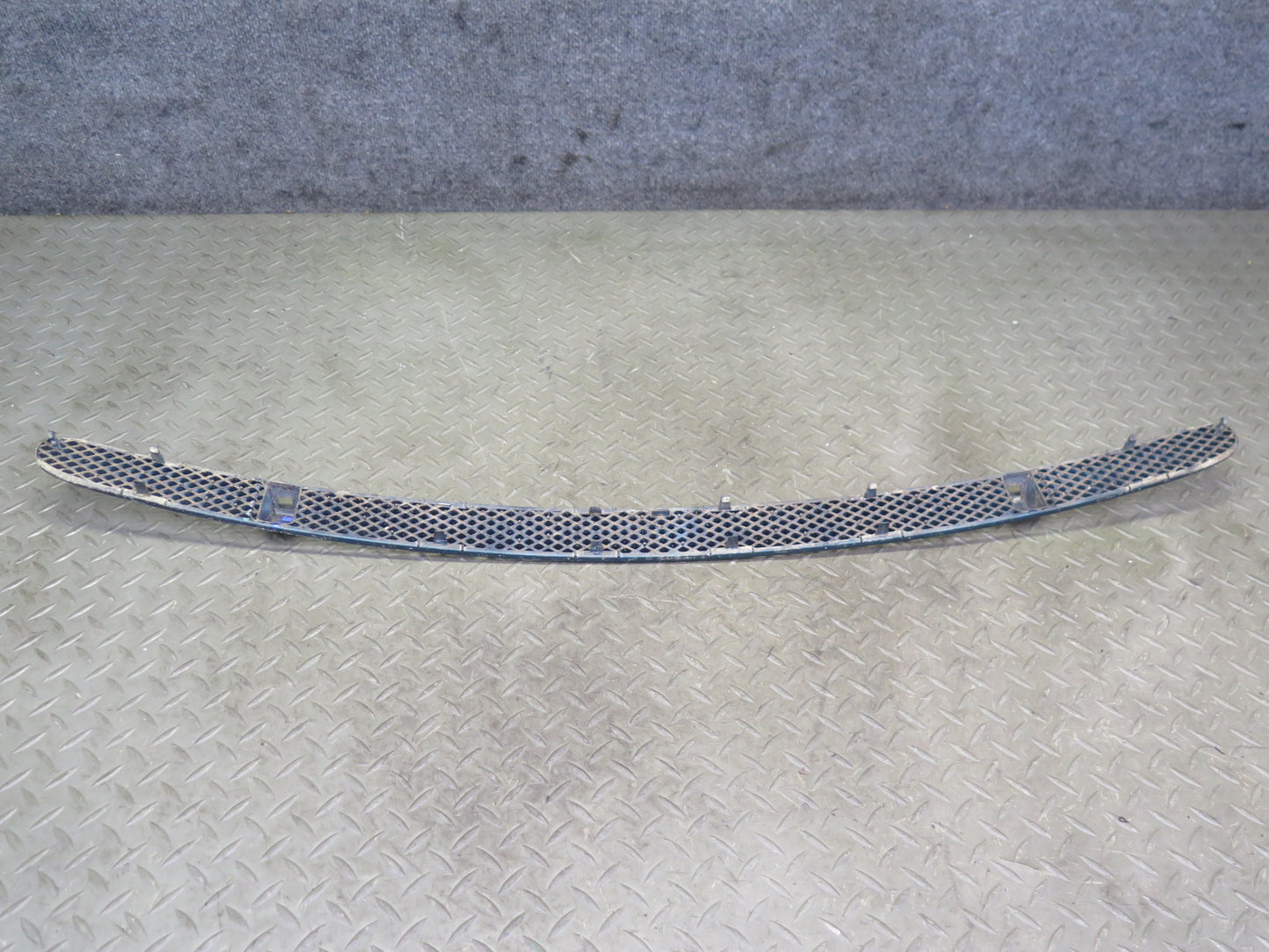 99-03 VW Eurovan T4 Front Windshield Vent Cowl Grille w Washer Nozzle Jets OEM