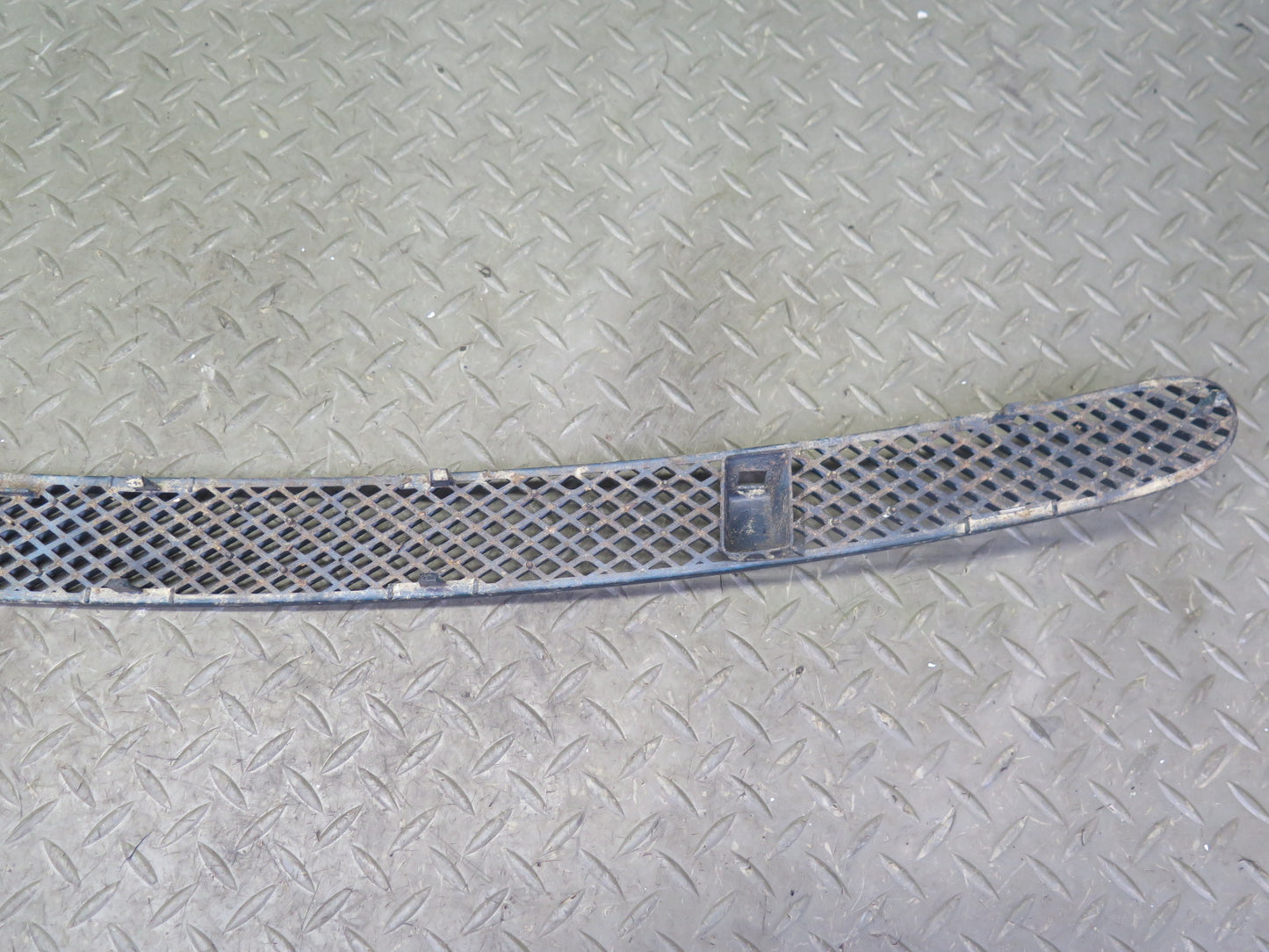 99-03 VW Eurovan T4 Front Windshield Vent Cowl Grille w Washer Nozzle Jets OEM