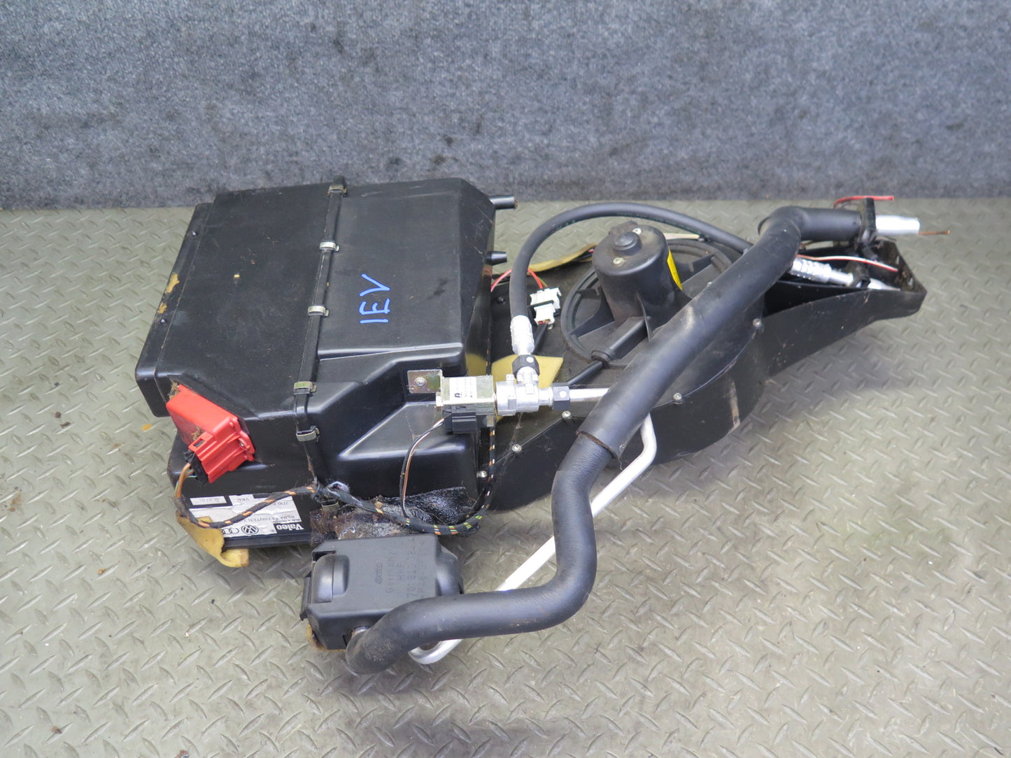 99-03 VW Eurovan T4 Rear Hvac A/C Evaporator Blower Motor Climate Box OEM