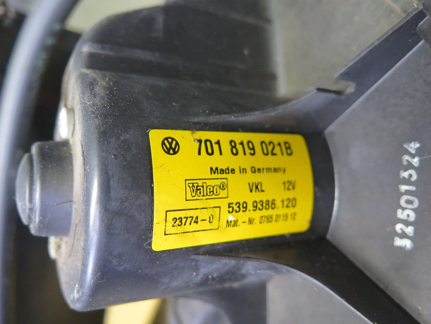 99-03 VW Eurovan T4 Rear Hvac A/C Evaporator Blower Motor Climate Box OEM