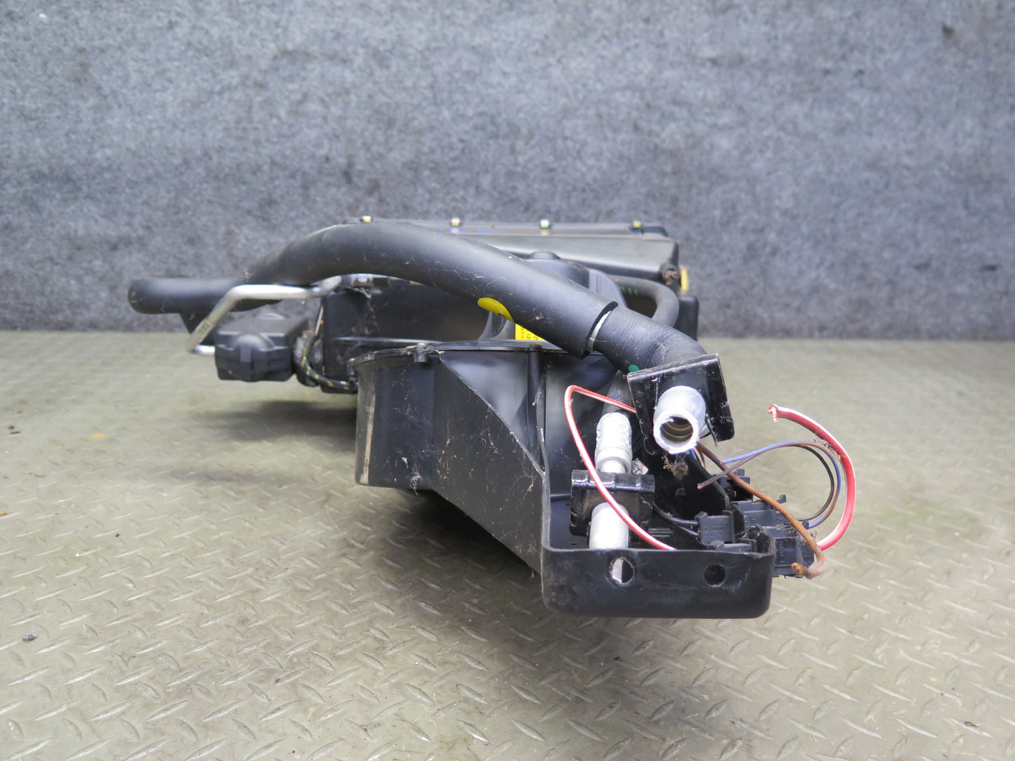 99-03 VW Eurovan T4 Rear Hvac A/C Evaporator Blower Motor Climate Box OEM