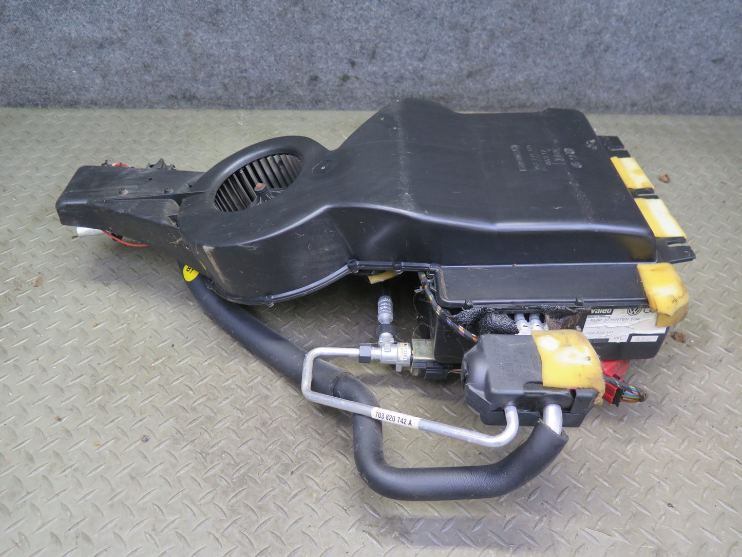 99-03 VW Eurovan T4 Rear Hvac A/C Evaporator Blower Motor Climate Box OEM