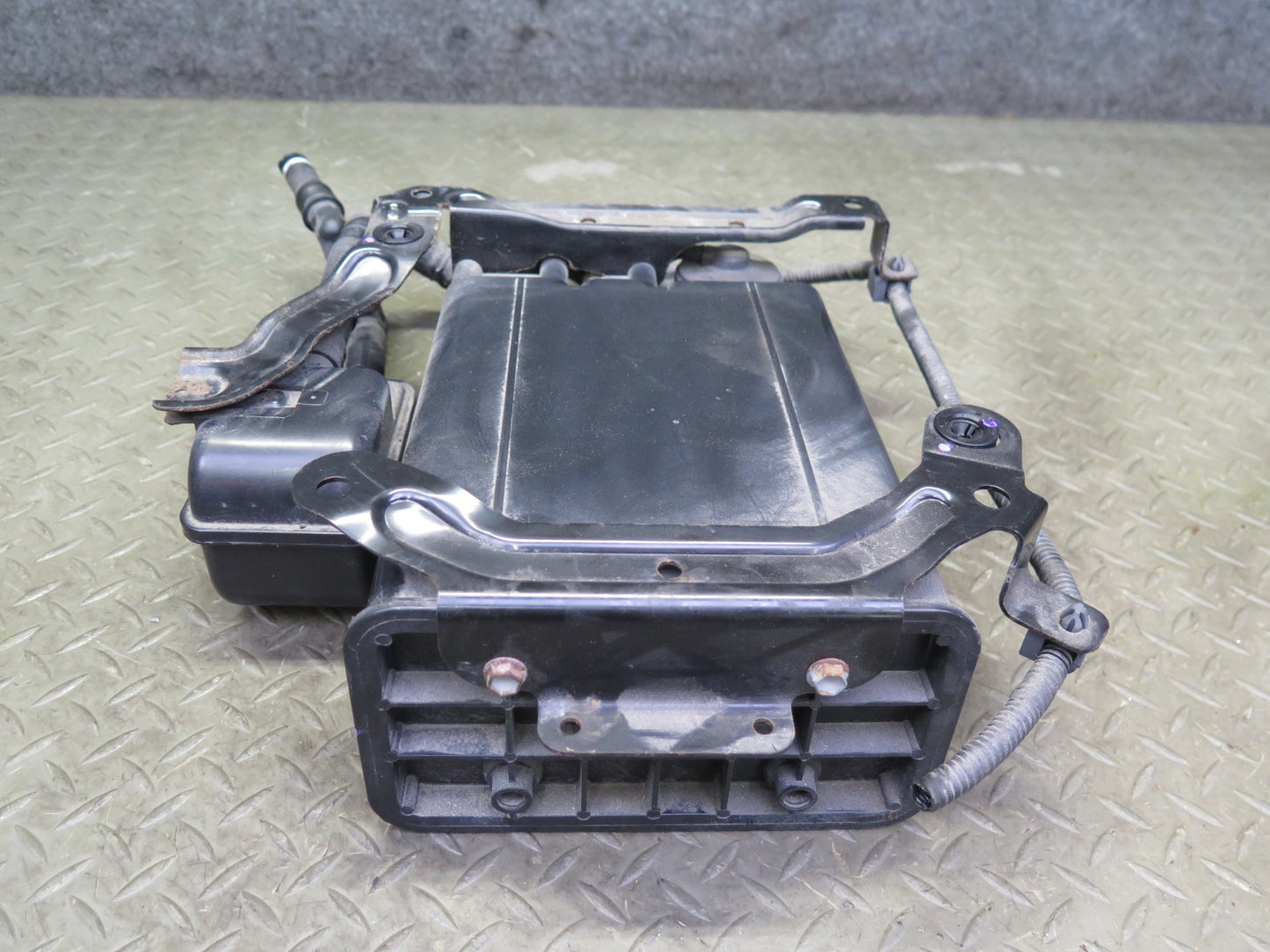 06-13 Lexus IS350 IS250 Fuel Evap Vapor Charcoal Canister w Pump Assy 87K OEM