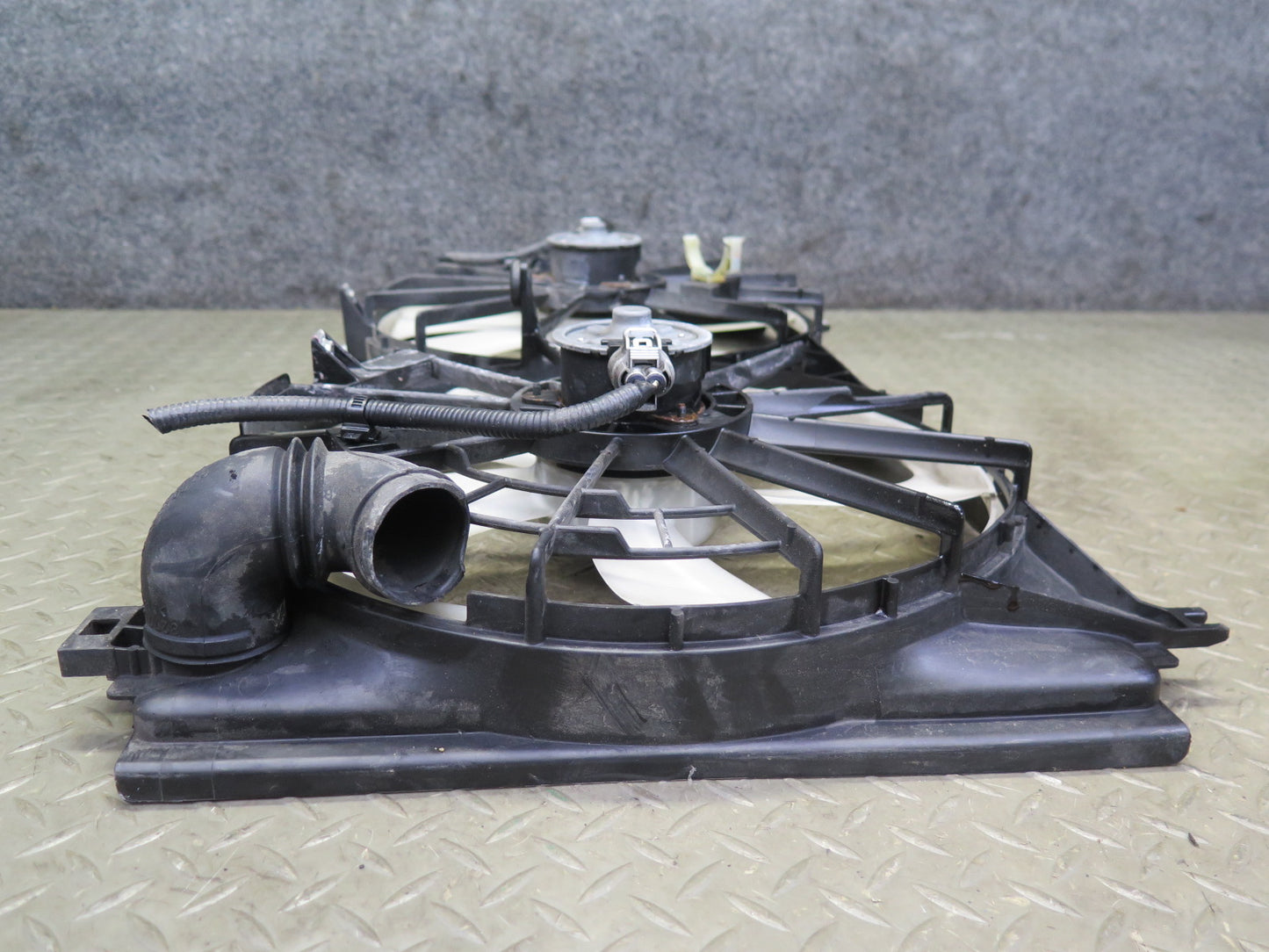 09-12 Lexus IS250 Engine Radiator Cooling Dual Fan Motor w Shroud Assy 87K OEM