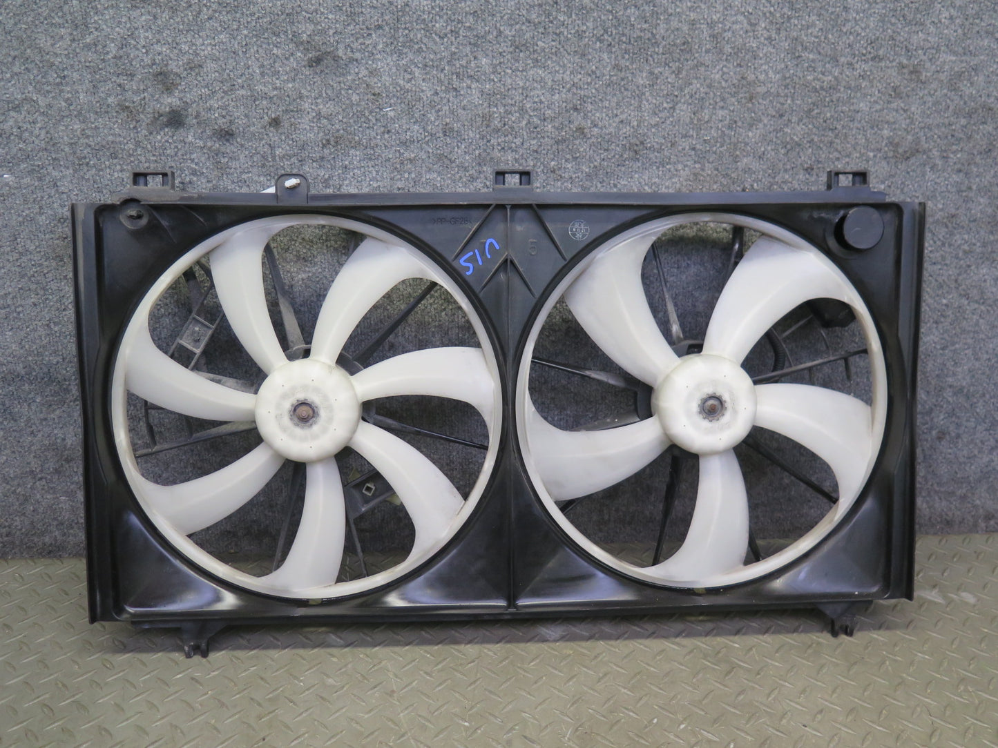 09-12 Lexus IS250 Engine Radiator Cooling Dual Fan Motor w Shroud Assy 87K OEM