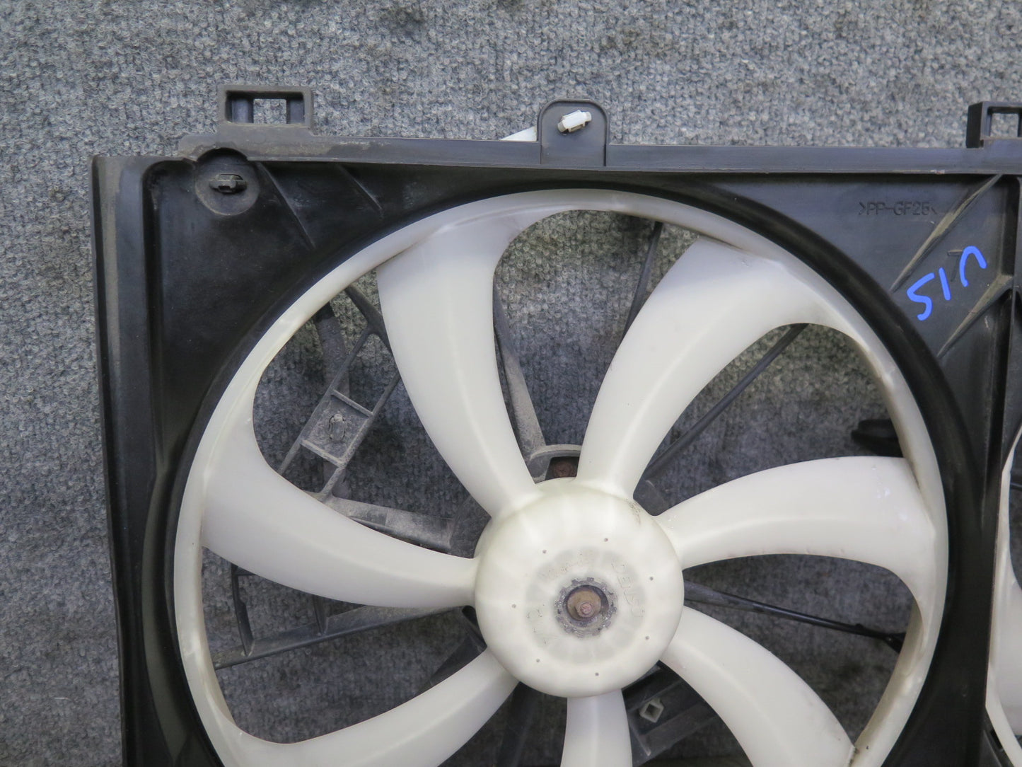 09-12 Lexus IS250 Engine Radiator Cooling Dual Fan Motor w Shroud Assy 87K OEM