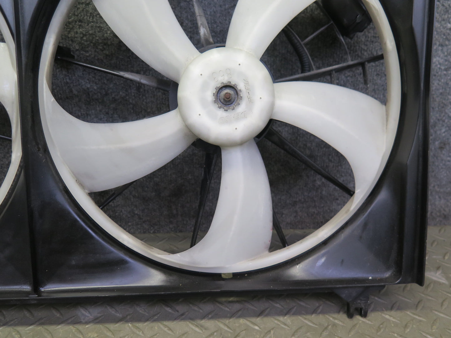 09-12 Lexus IS250 Engine Radiator Cooling Dual Fan Motor w Shroud Assy 87K OEM