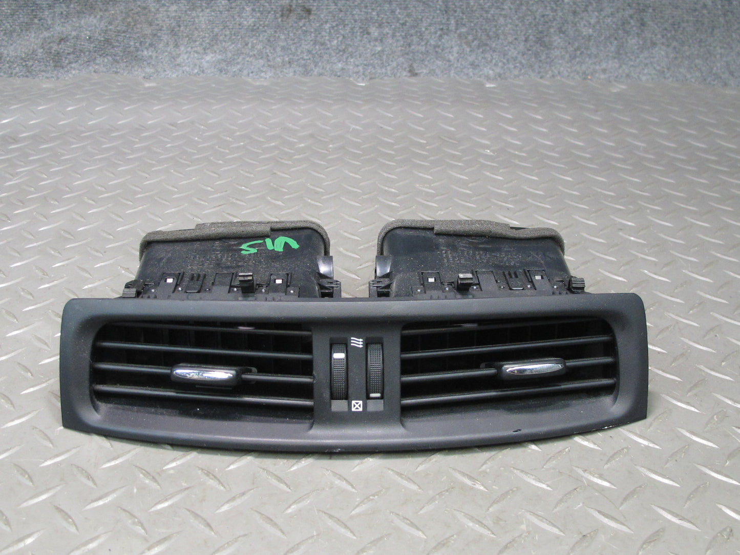 09-10 Lexus GSE20L IS350 IS250 Dash Center Air Vent Grille Black 55670-53020 OEM