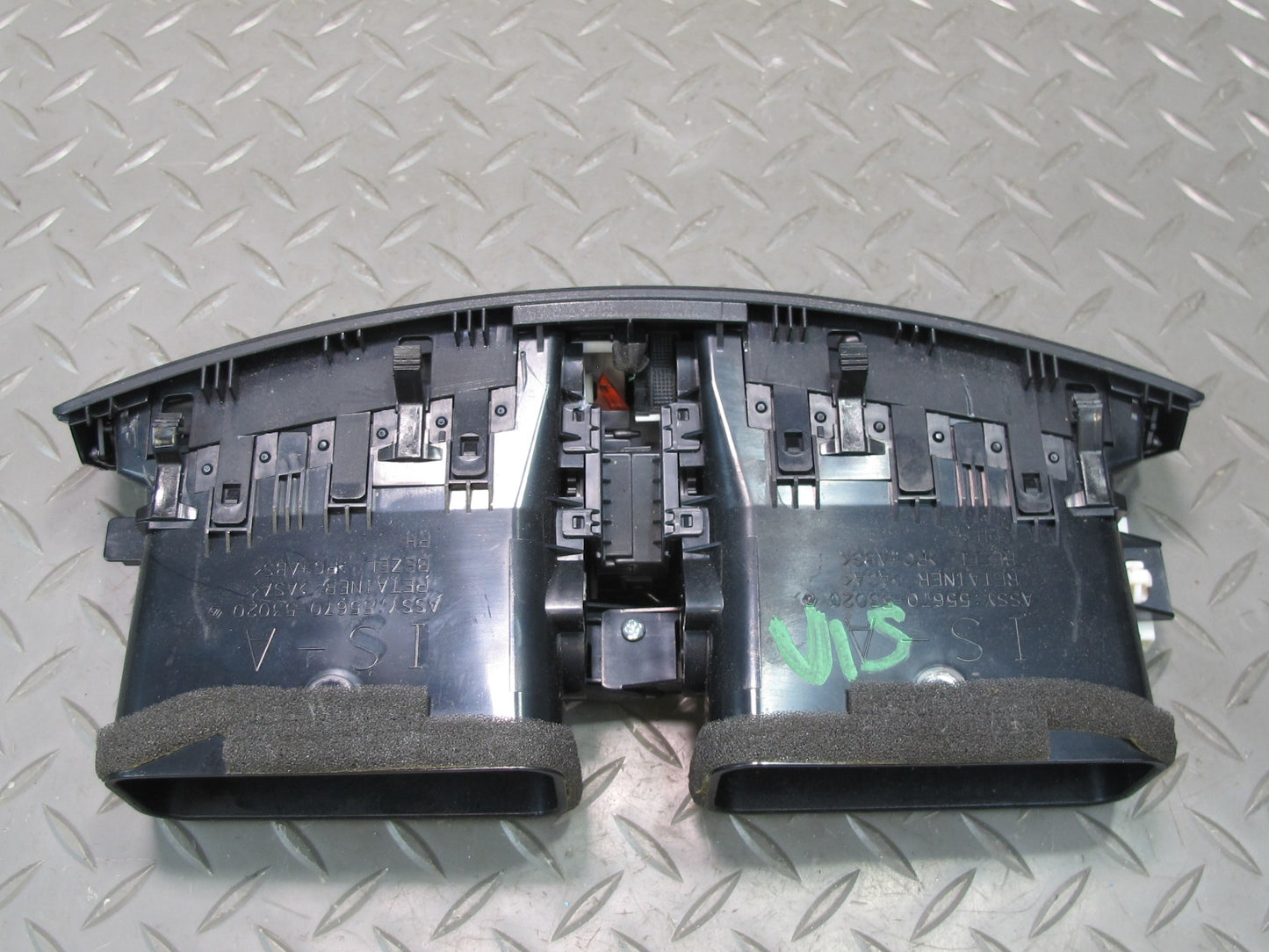 09-10 Lexus GSE20L IS350 IS250 Dash Center Air Vent Grille Black 55670-53020 OEM