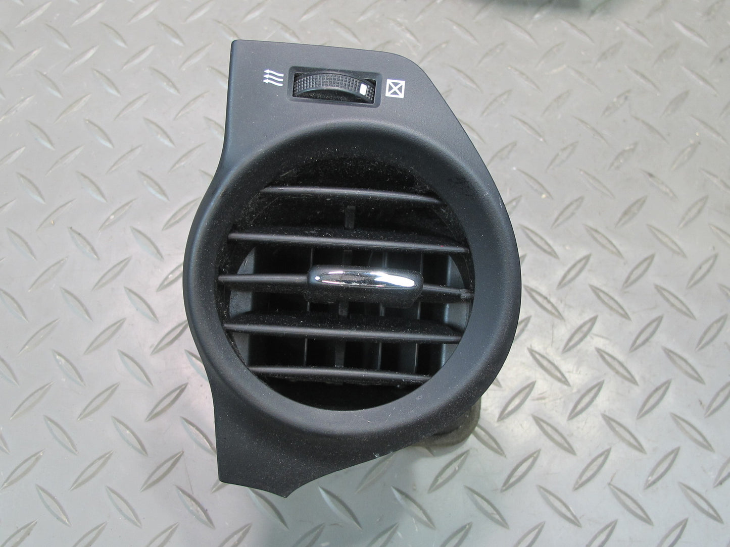 07-10 Lexus Is-f  IS350 IS250 Right & Left Side Dash A/C Heater Air Vent Set OEM