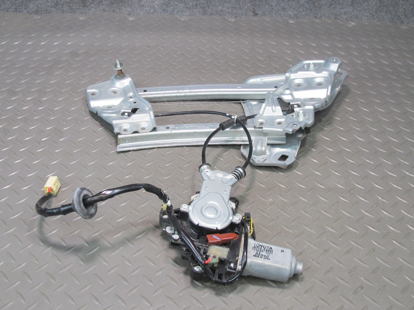 10-13 Lexus IS350 IS250 Convertible Rear Right Window Regulator w Motor OEM