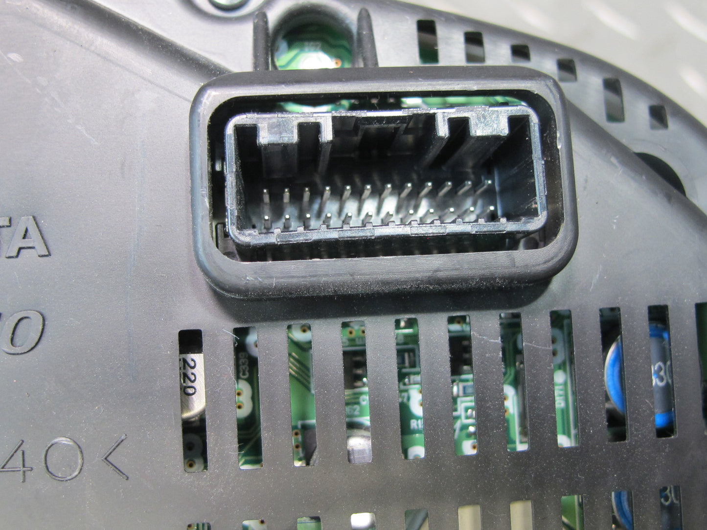 2010 Lexus GSE20L IS250 Convertible A/T Instrument Cluster Gauge Speedometer OEM