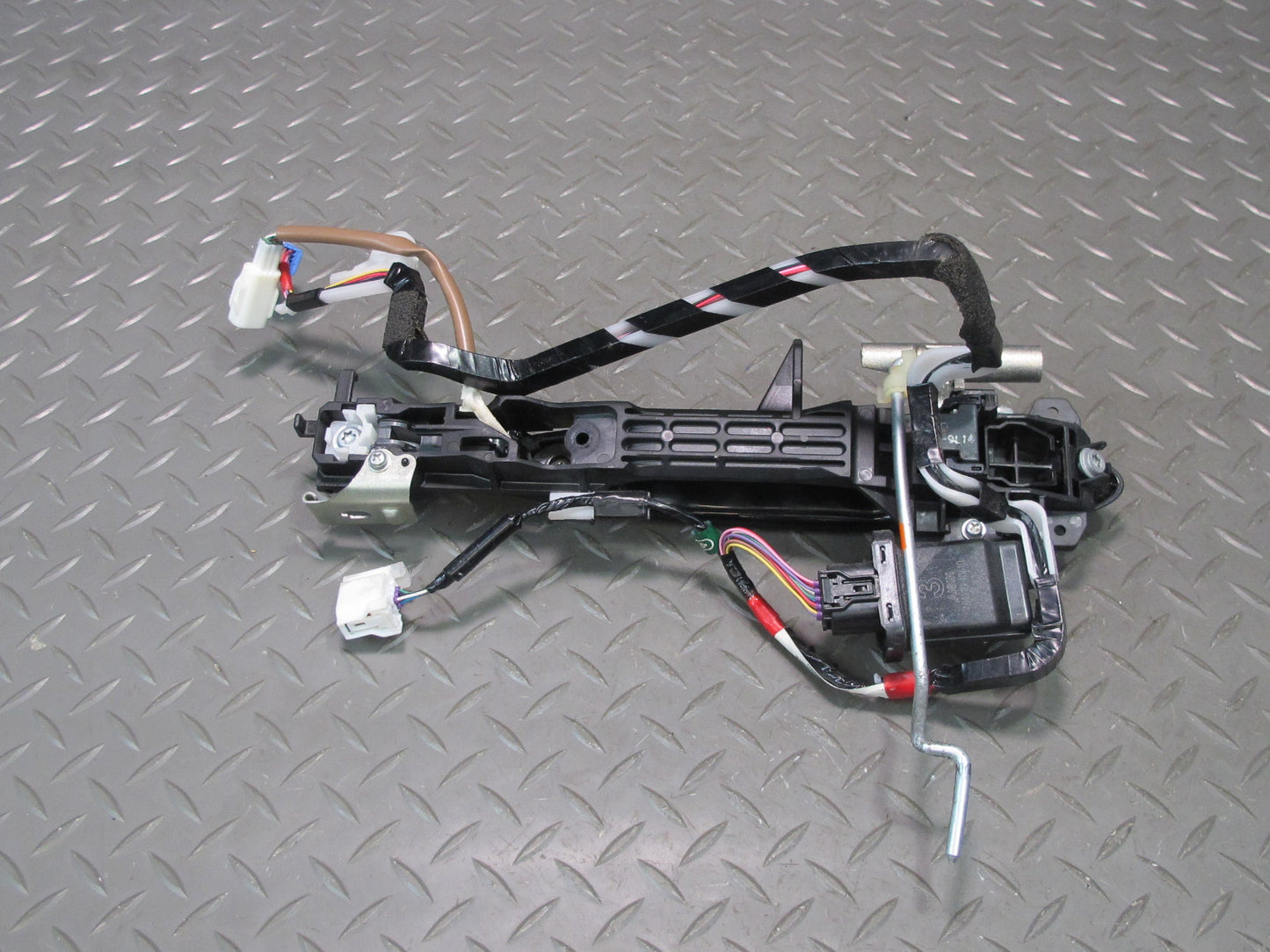 10-13 Lexus IS350 I250 Convertible Right Pass Door Exterior Handle Black OEM