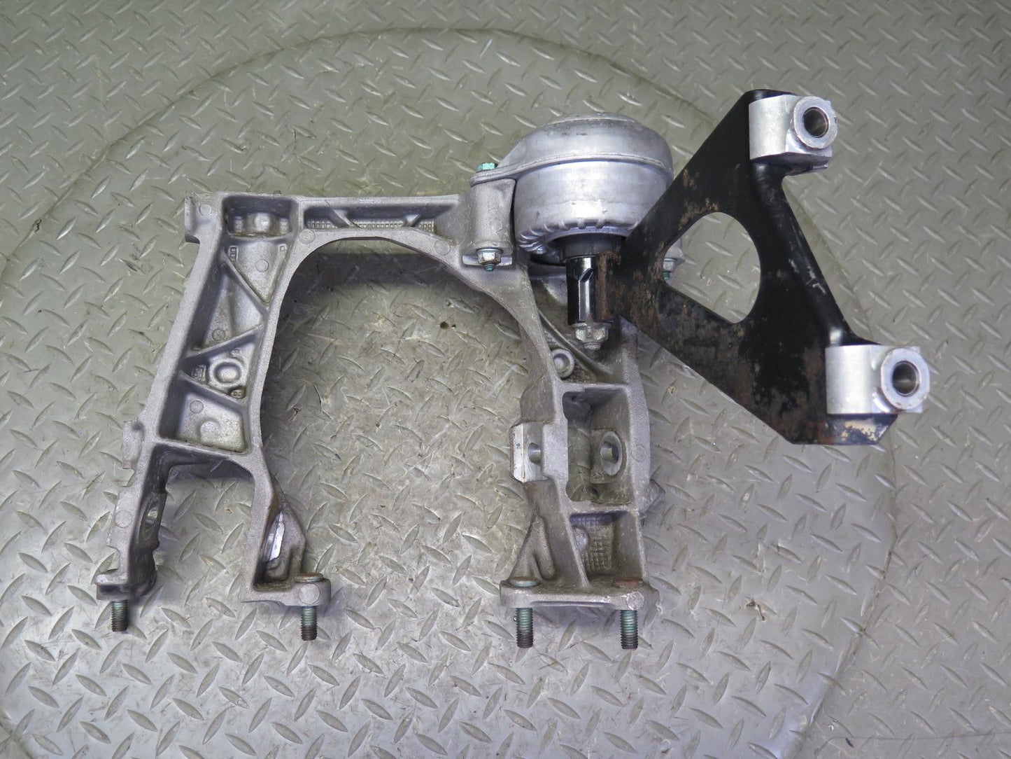 00-04 Porsche Boxster 986 M/T 5 Speed Transmission Subframe Mount Bracket Set