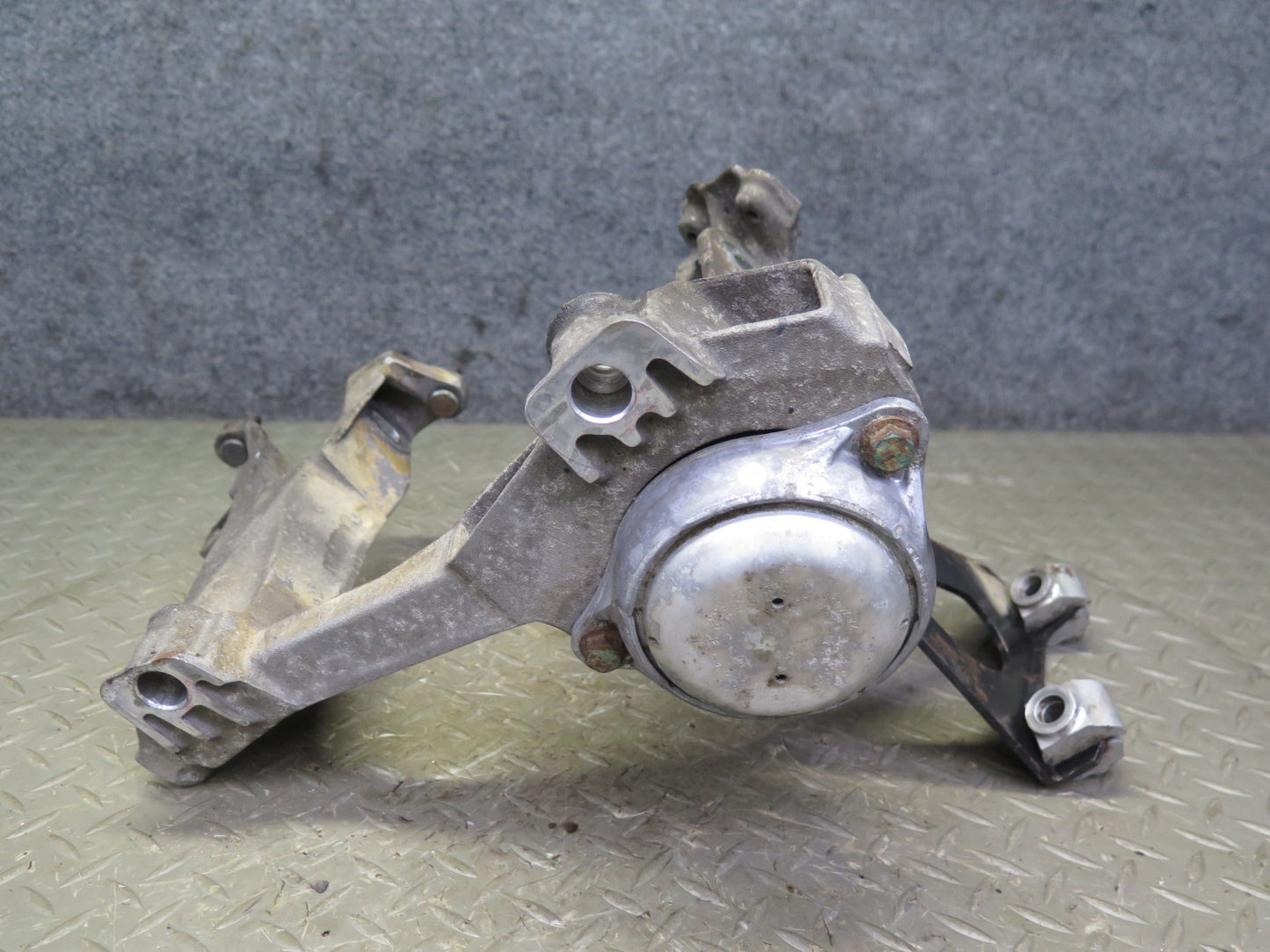 00-04 Porsche Boxster 986 M/T 5 Speed Transmission Subframe Mount Bracket Set