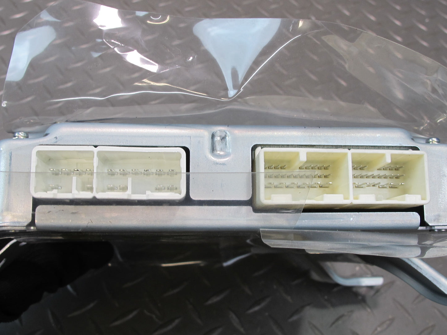 10-13 Lexus IS350 IS250 Convertible TOP Roof Control Module 89720-53010 OEM