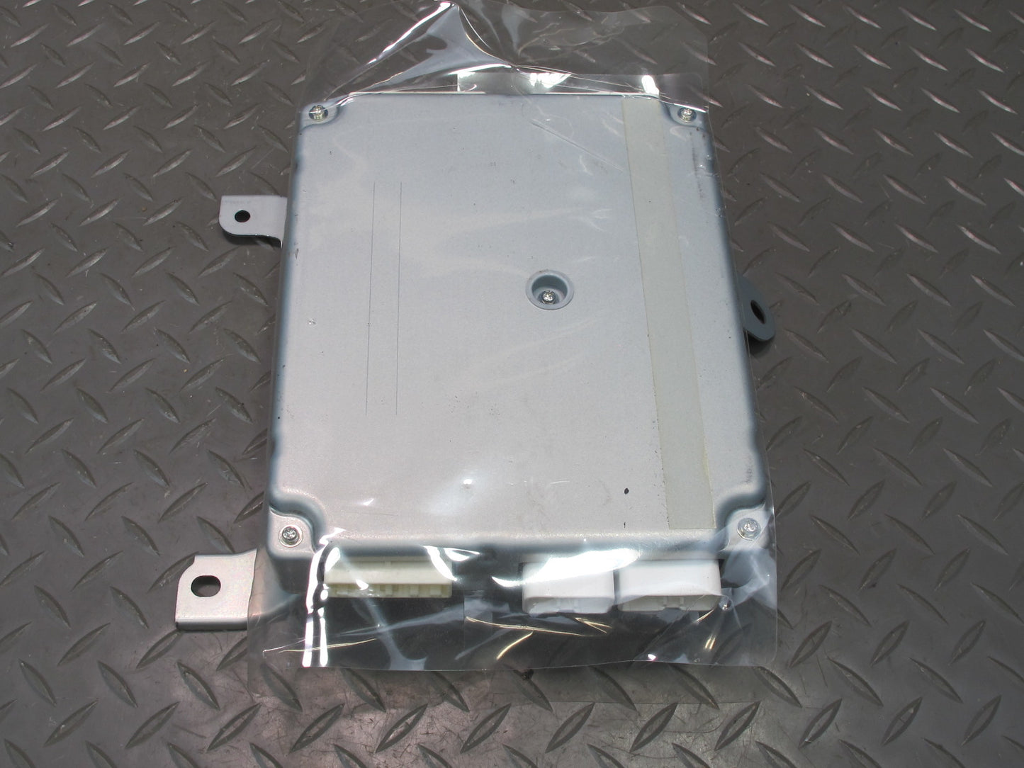 10-13 Lexus IS350 IS250 Convertible TOP Roof Control Module 89720-53010 OEM