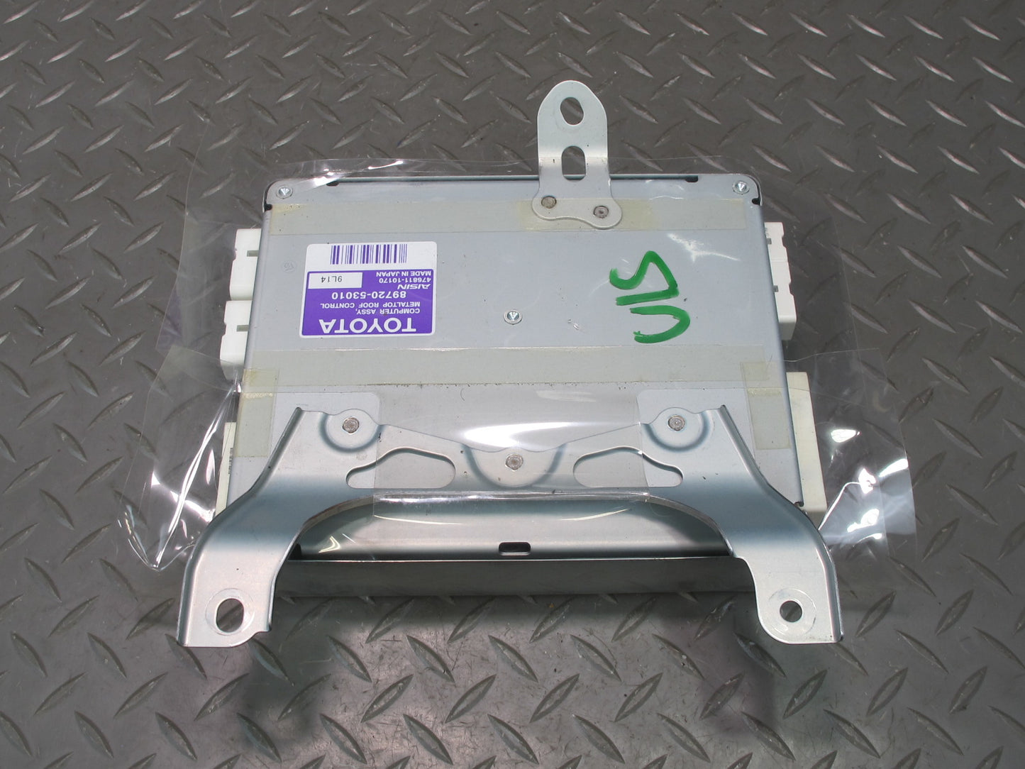 10-13 Lexus IS350 IS250 Convertible TOP Roof Control Module 89720-53010 OEM