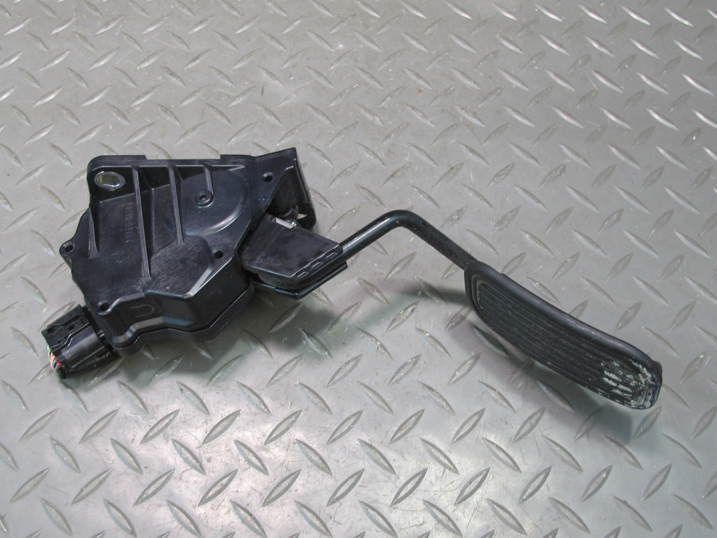 06-13 Lexus GSE20L IS350 IS250 RWD Gas Accelerator Pedal 78110-53031 OEM