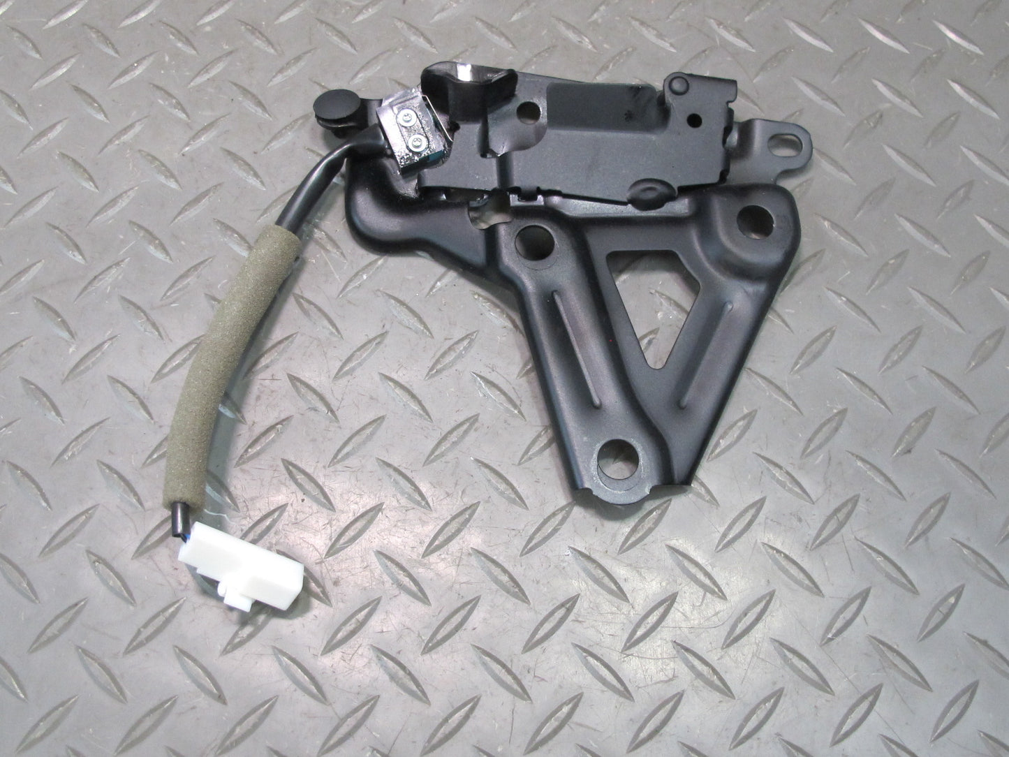 10-13 Lexus IS250 IS350 Convertible Set of 2 Front TOP Roof Lock Latch OEM