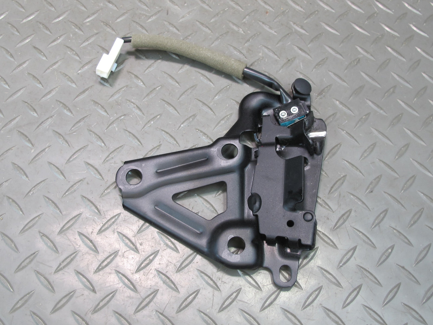 10-13 Lexus IS250 IS350 Convertible Set of 2 Front TOP Roof Lock Latch OEM