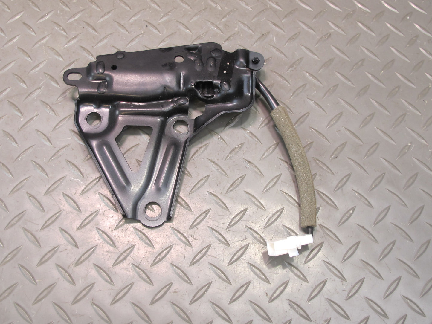 10-13 Lexus IS250 IS350 Convertible Set of 2 Front TOP Roof Lock Latch OEM
