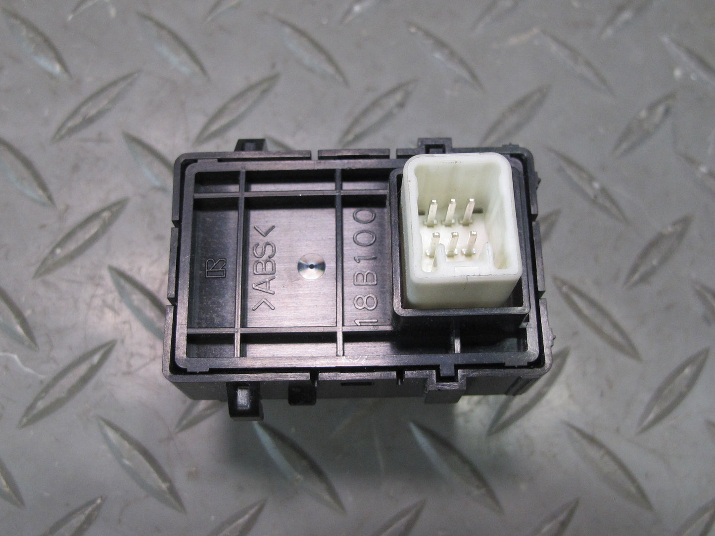 10-11 Lexus GSE20L IS350 IS250 Convertible TOP Roof Button Switch OEM