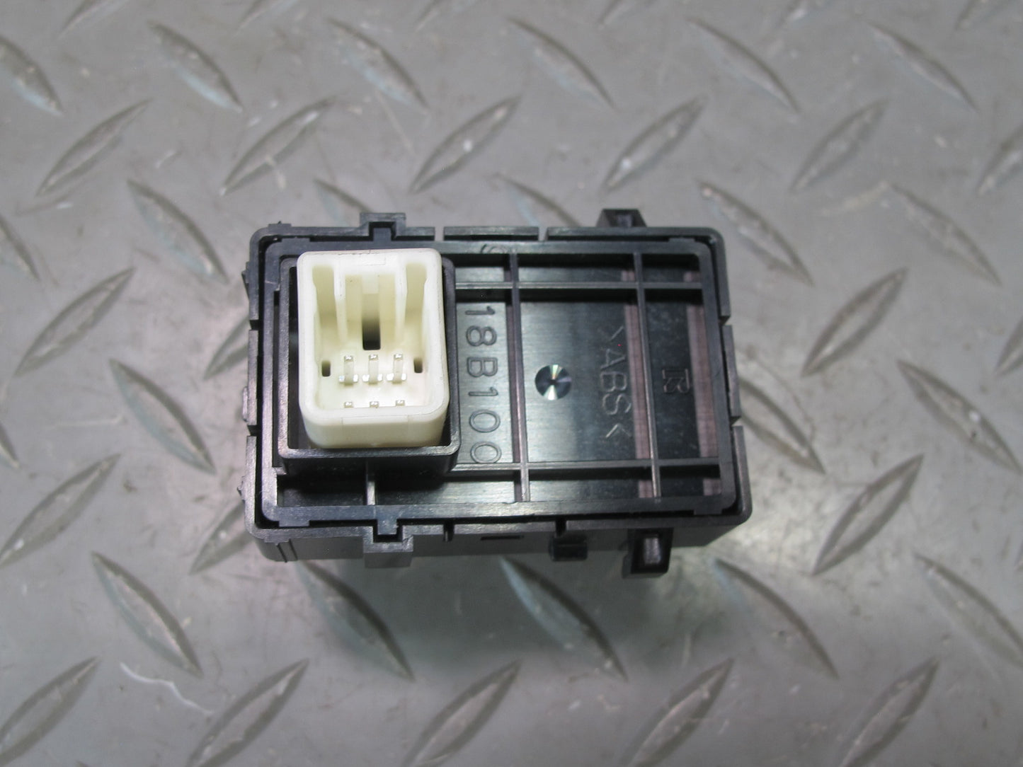 10-11 Lexus GSE20L IS350 IS250 Convertible TOP Roof Button Switch OEM