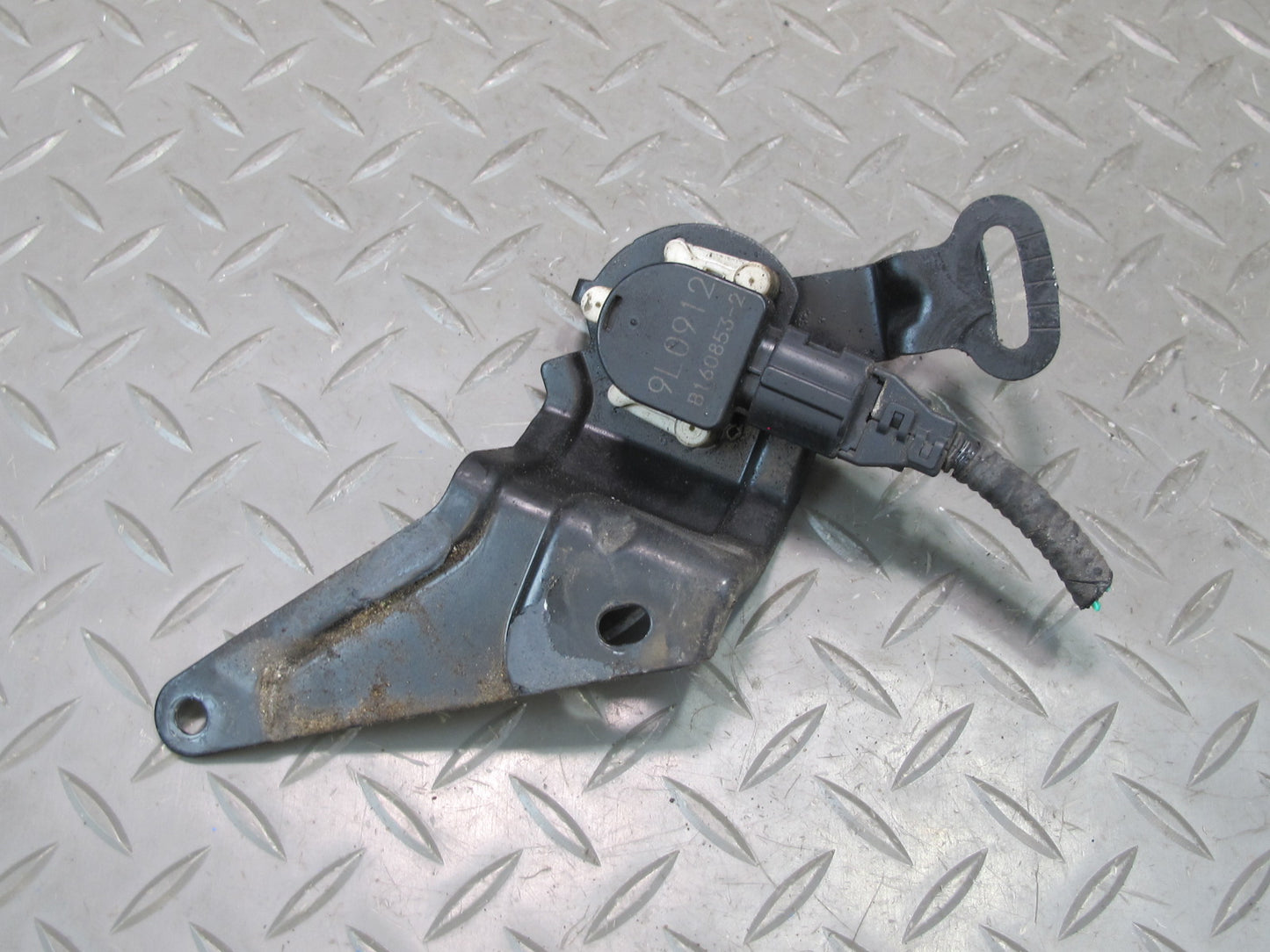 10-13 Lexus IS250 IS350 Front Left Suspension Height Level Sensor OEM