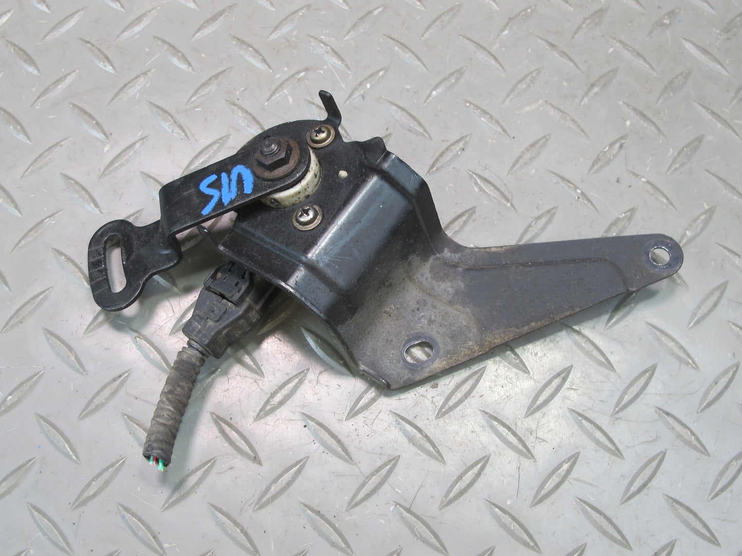 10-13 Lexus IS250 IS350 Front Left Suspension Height Level Sensor OEM