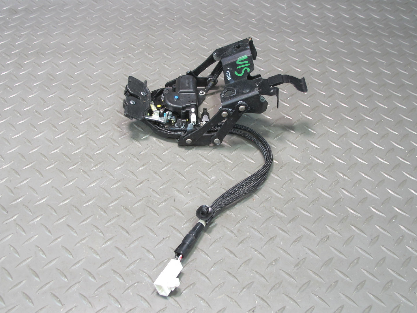 10-13 Lexus IS350 IS250 Convertible Rear Trunk Lid Lock Latch Actuator OEM