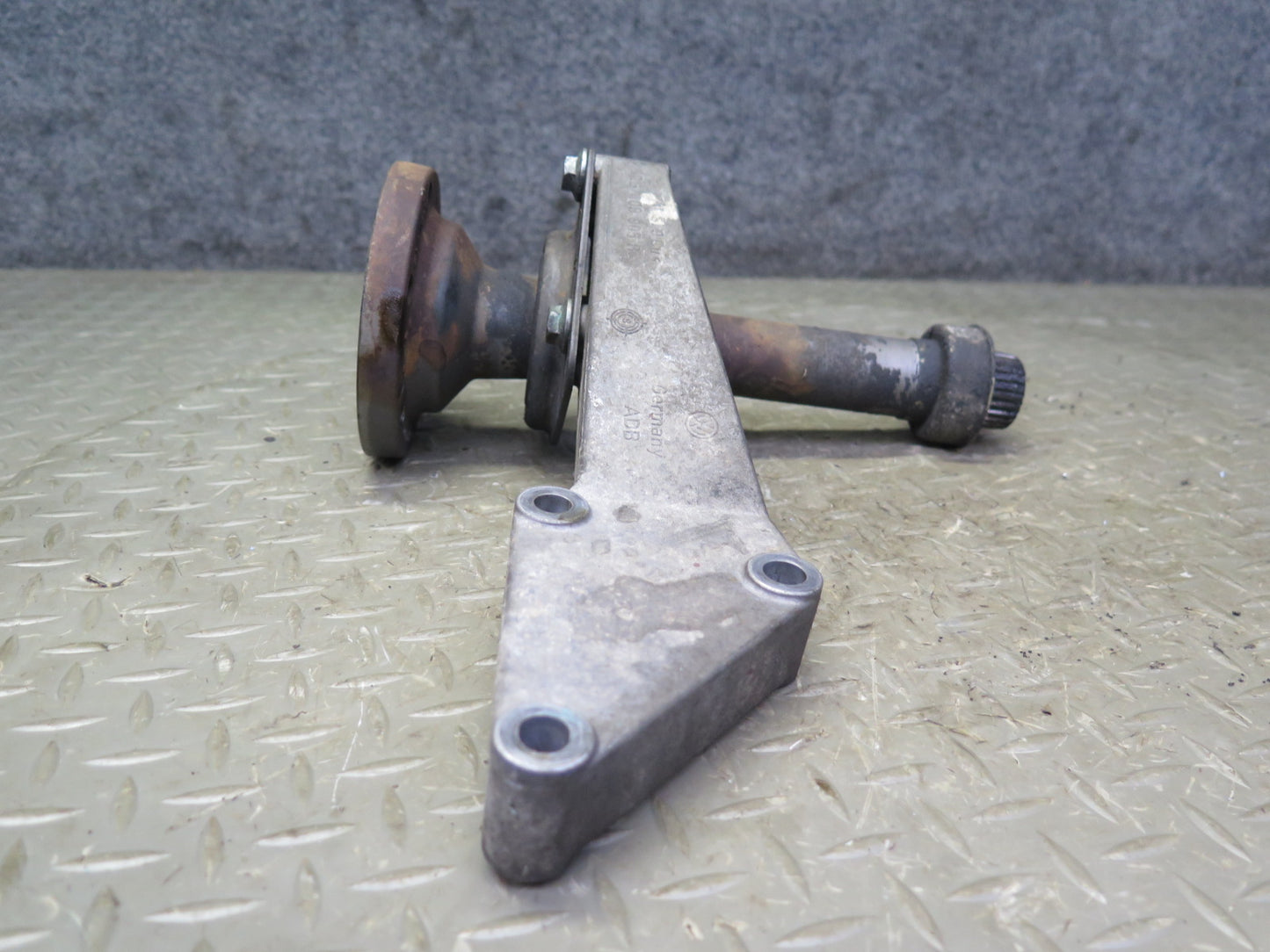 01-03 VW Eurovan T4 Transmission Right Mount Support w Shaft 02G409905B OEM