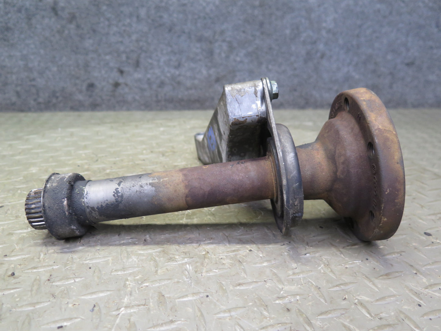 01-03 VW Eurovan T4 Transmission Right Mount Support w Shaft 02G409905B OEM