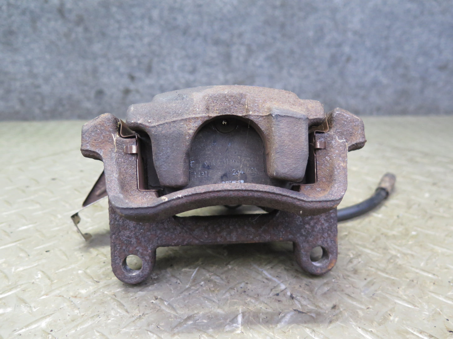 01-03 VW Eurovan T4 2.8L FWD Set of 2 Rear Left & Right Brake Caliper OEM