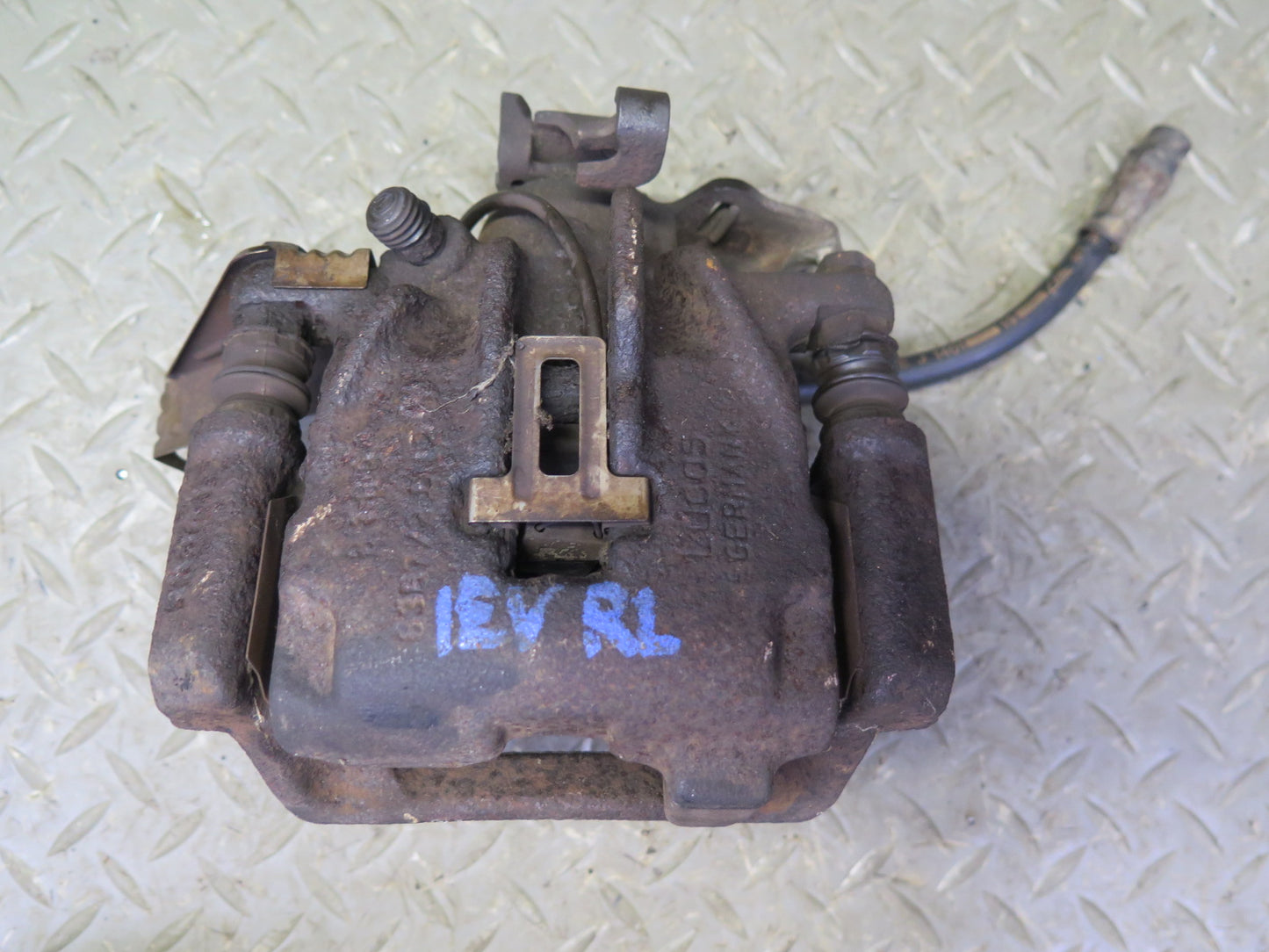 01-03 VW Eurovan T4 2.8L FWD Set of 2 Rear Left & Right Brake Caliper OEM