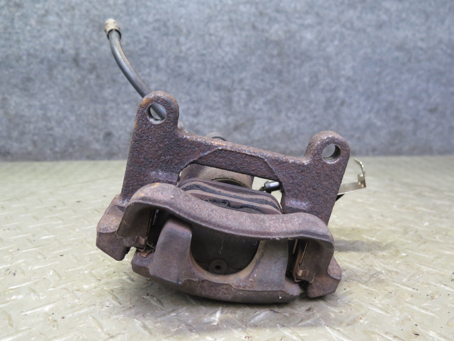 01-03 VW Eurovan T4 2.8L FWD Set of 2 Rear Left & Right Brake Caliper OEM