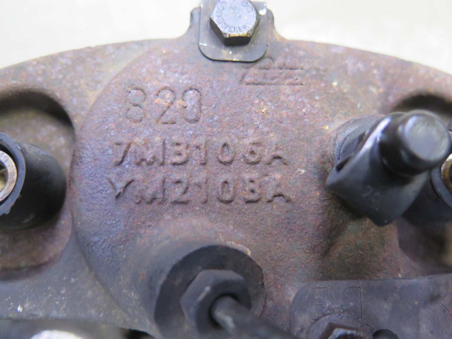 01-03 VW Eurovan T4 2.8L FWD Set of 2 Front Left & Right Brake Caliper OEM