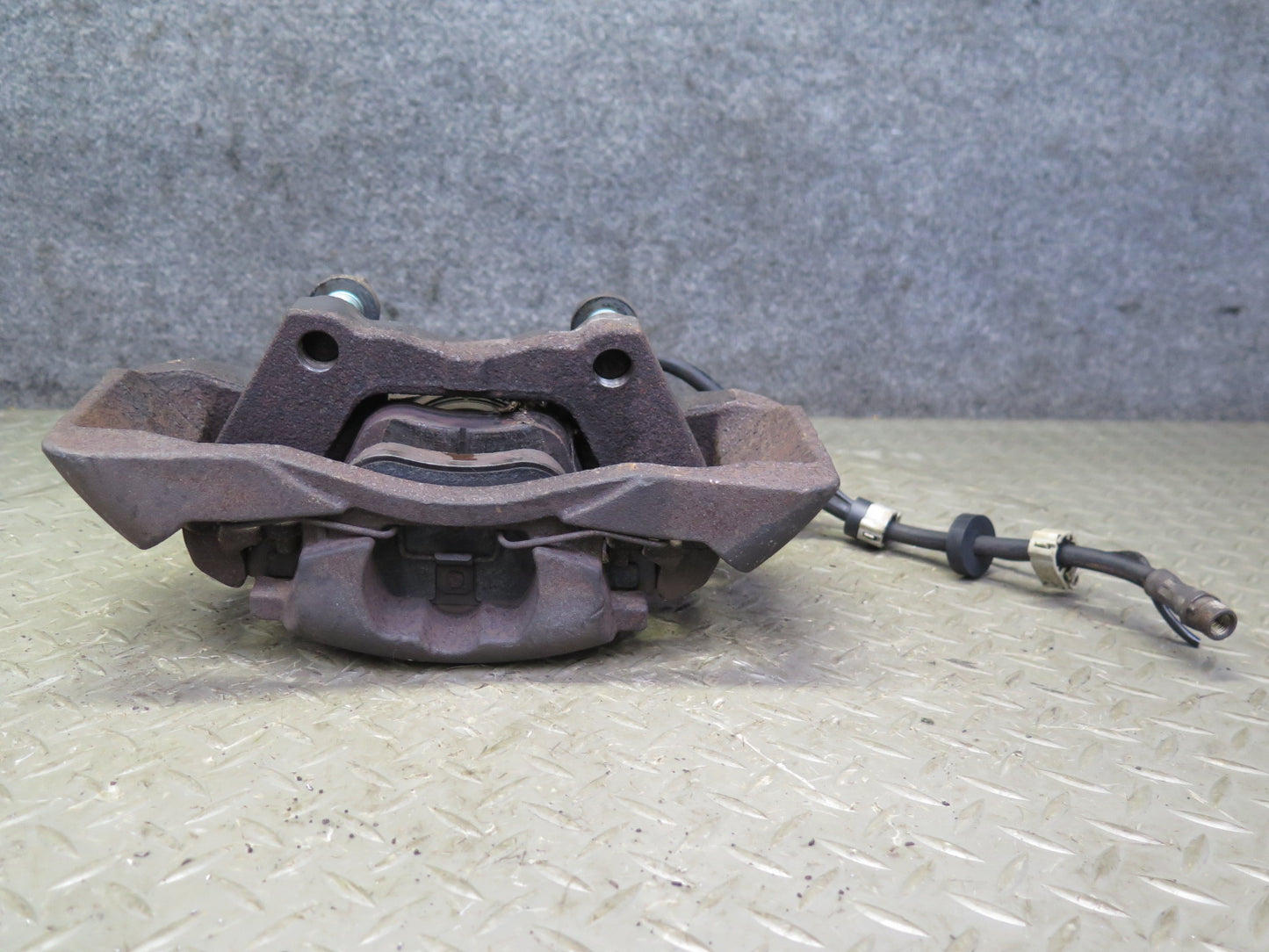 01-03 VW Eurovan T4 2.8L FWD Set of 2 Front Left & Right Brake Caliper OEM