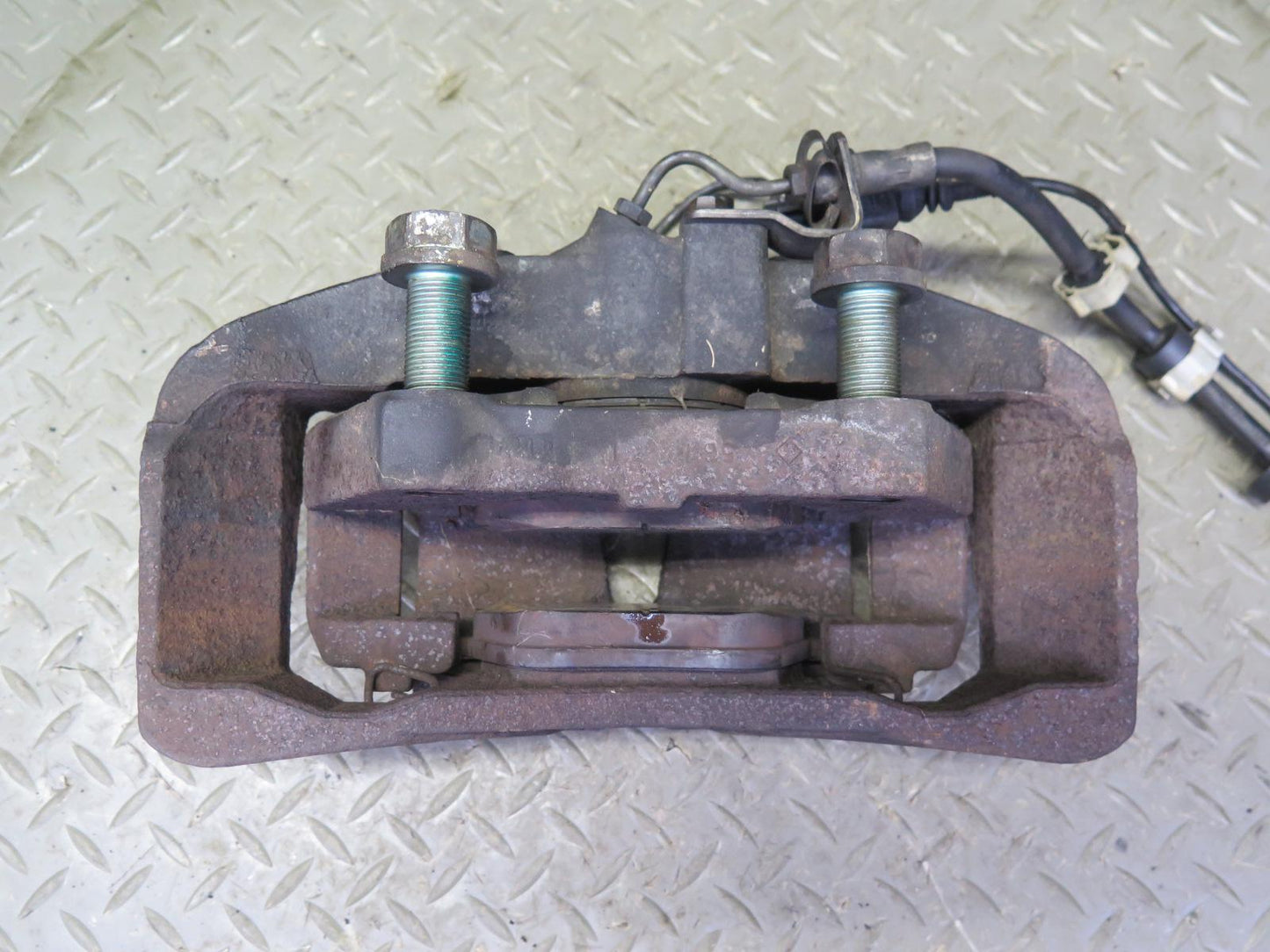 01-03 VW Eurovan T4 2.8L FWD Set of 2 Front Left & Right Brake Caliper OEM