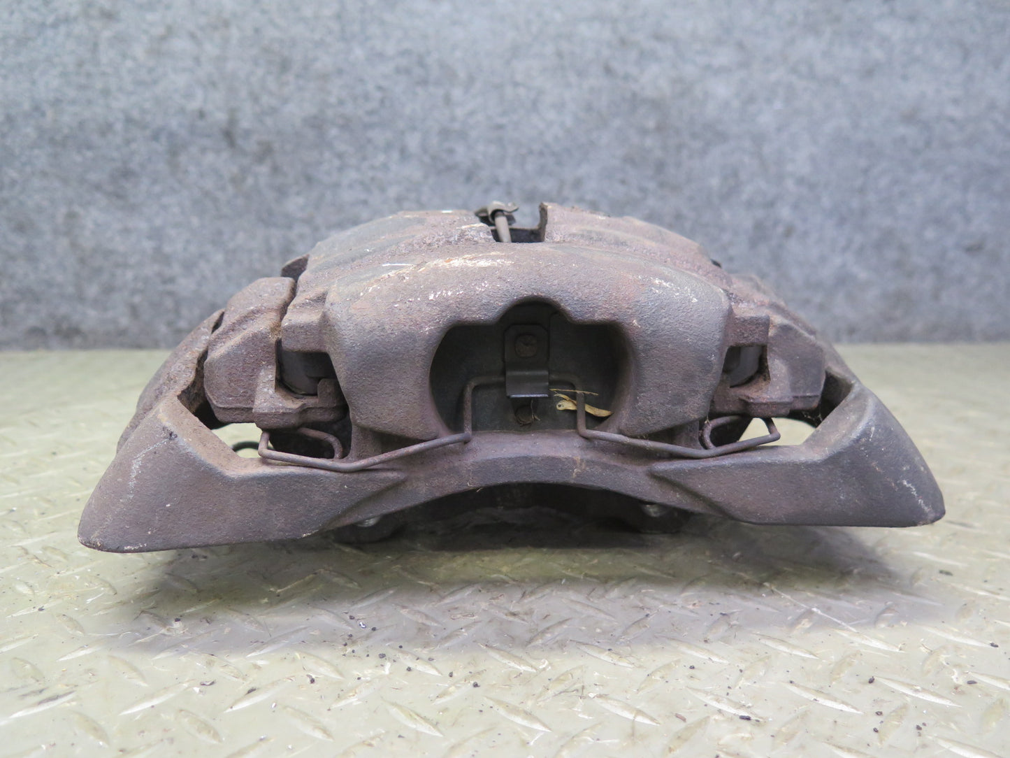 01-03 VW Eurovan T4 2.8L FWD Set of 2 Front Left & Right Brake Caliper OEM