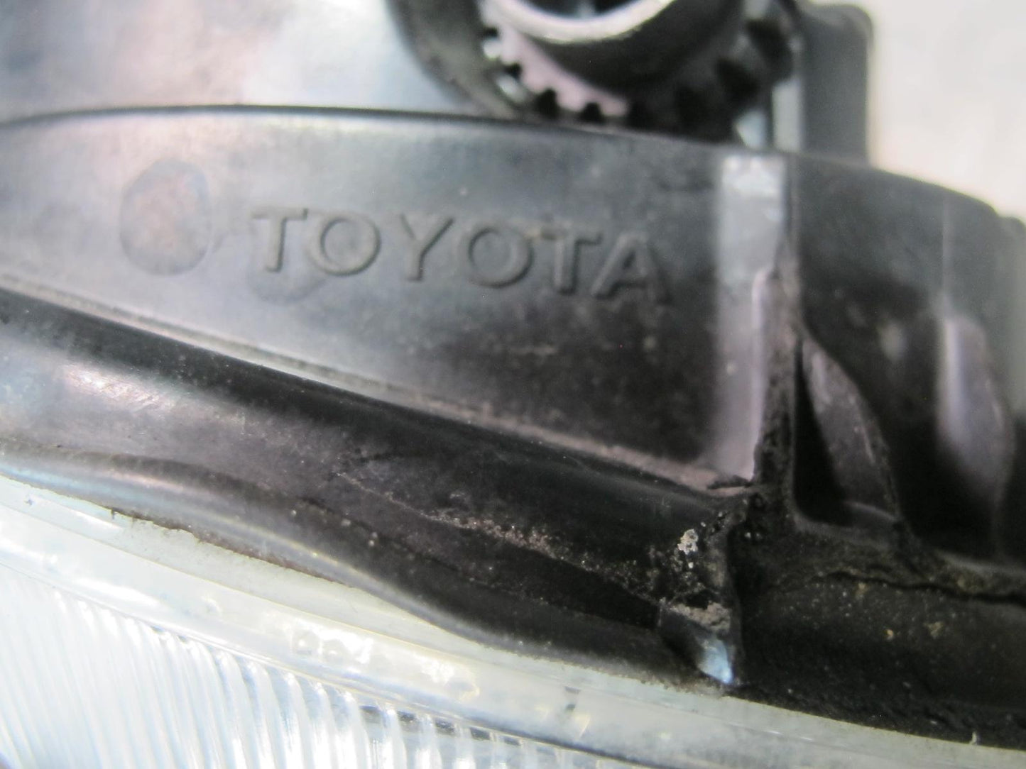 10-13 Lexus IS350 IS250 Convertible Front Left & Right Side Fog Light Lamp OEM