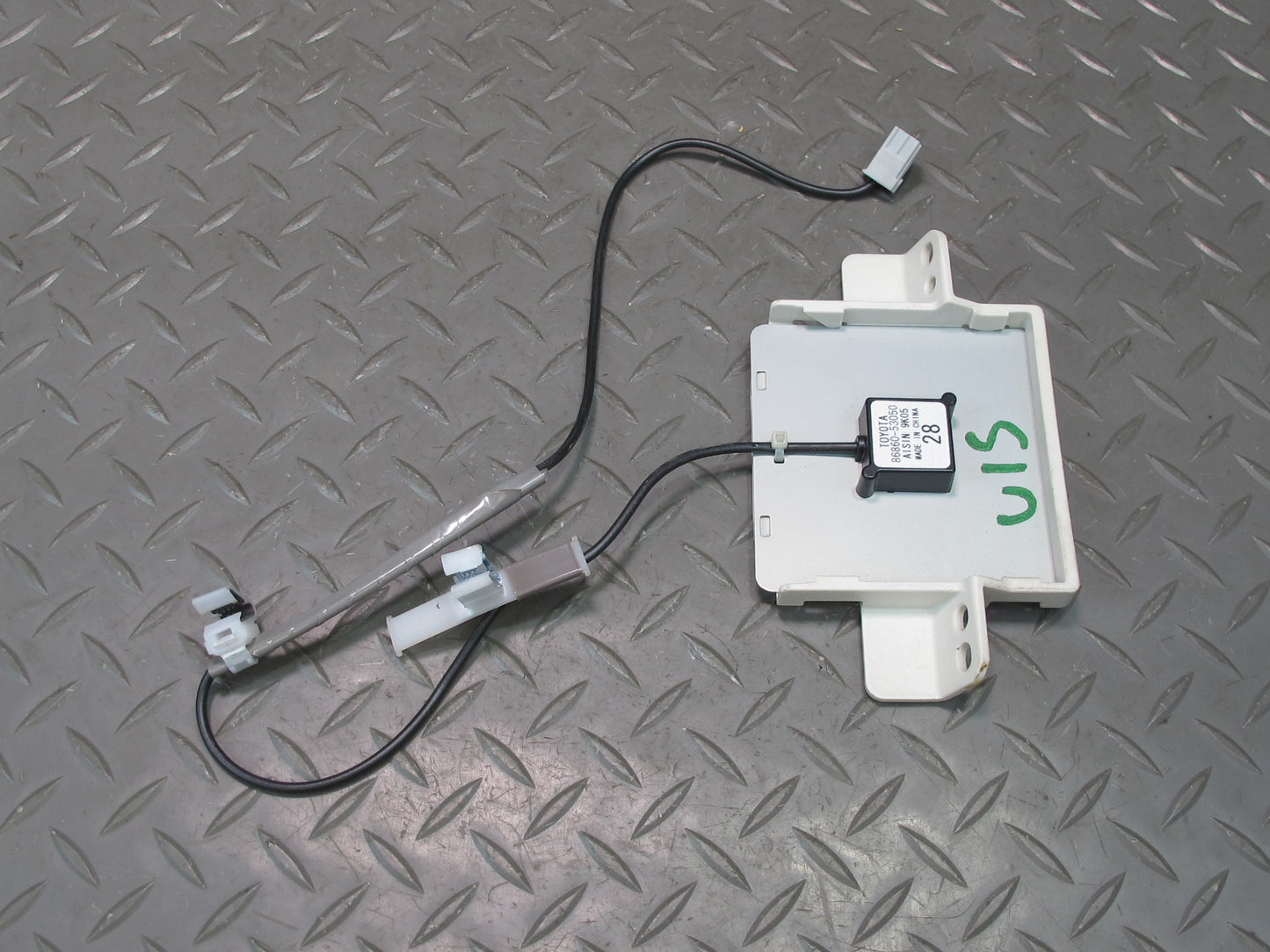 10-12 Lexus IS250 IS350 Conv GPS Navigation Antenna Module Unit 86860-53050 OEM