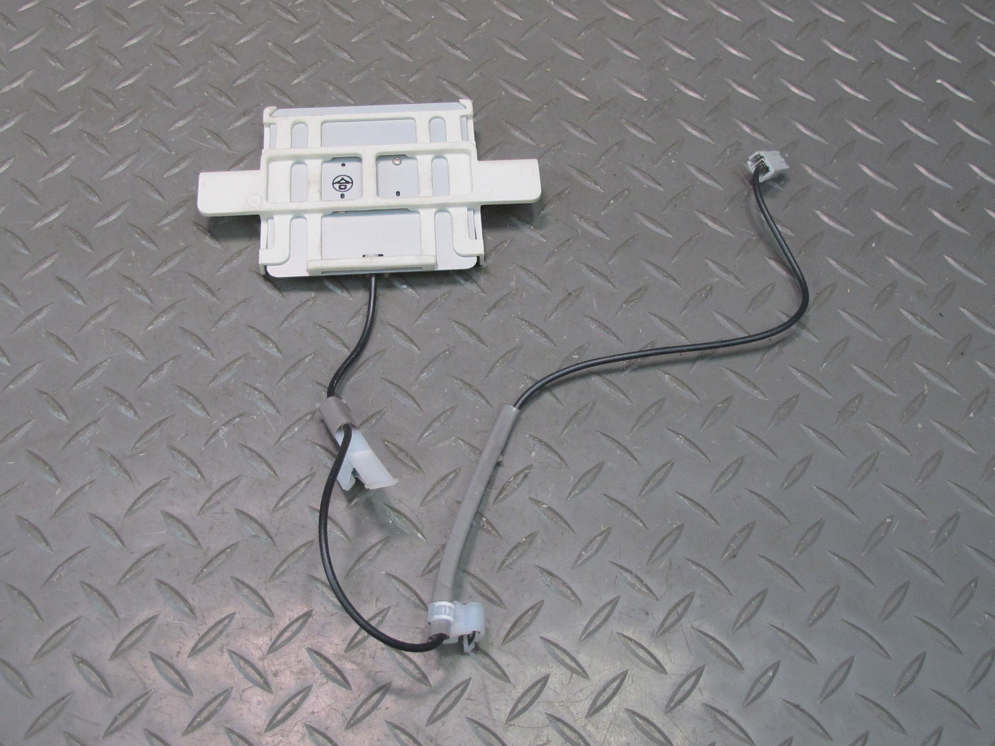 10-12 Lexus IS250 IS350 Conv GPS Navigation Antenna Module Unit 86860-53050 OEM