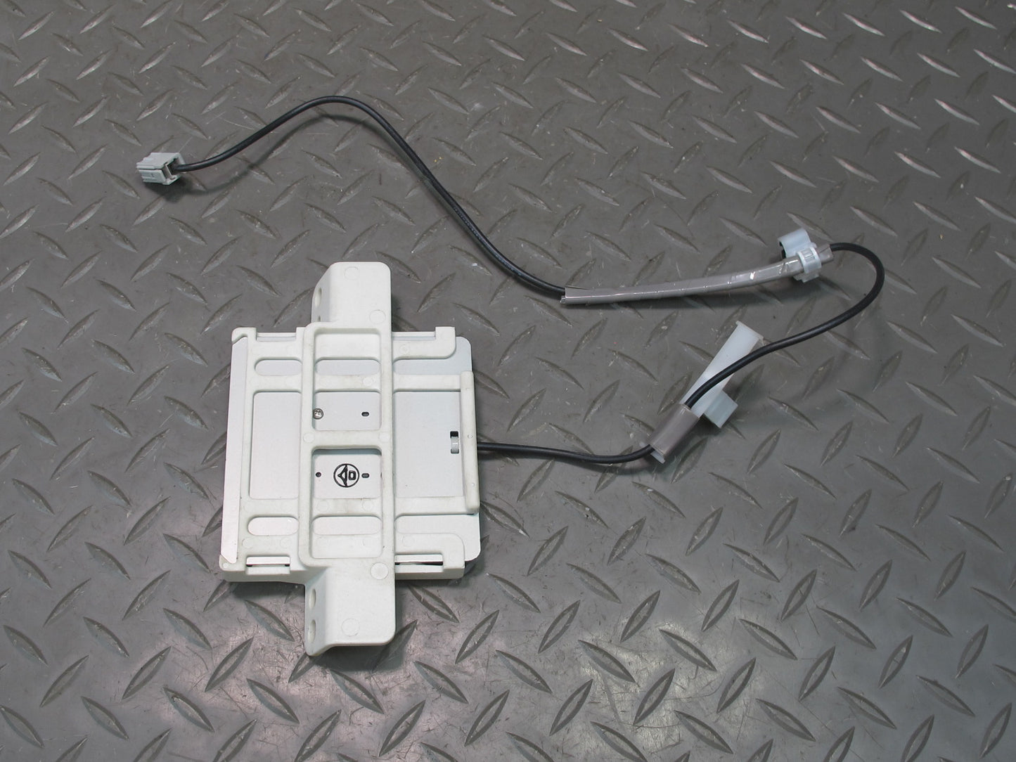 10-12 Lexus IS250 IS350 Conv GPS Navigation Antenna Module Unit 86860-53050 OEM
