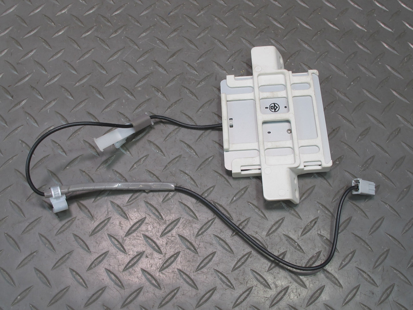 10-12 Lexus IS250 IS350 Conv GPS Navigation Antenna Module Unit 86860-53050 OEM
