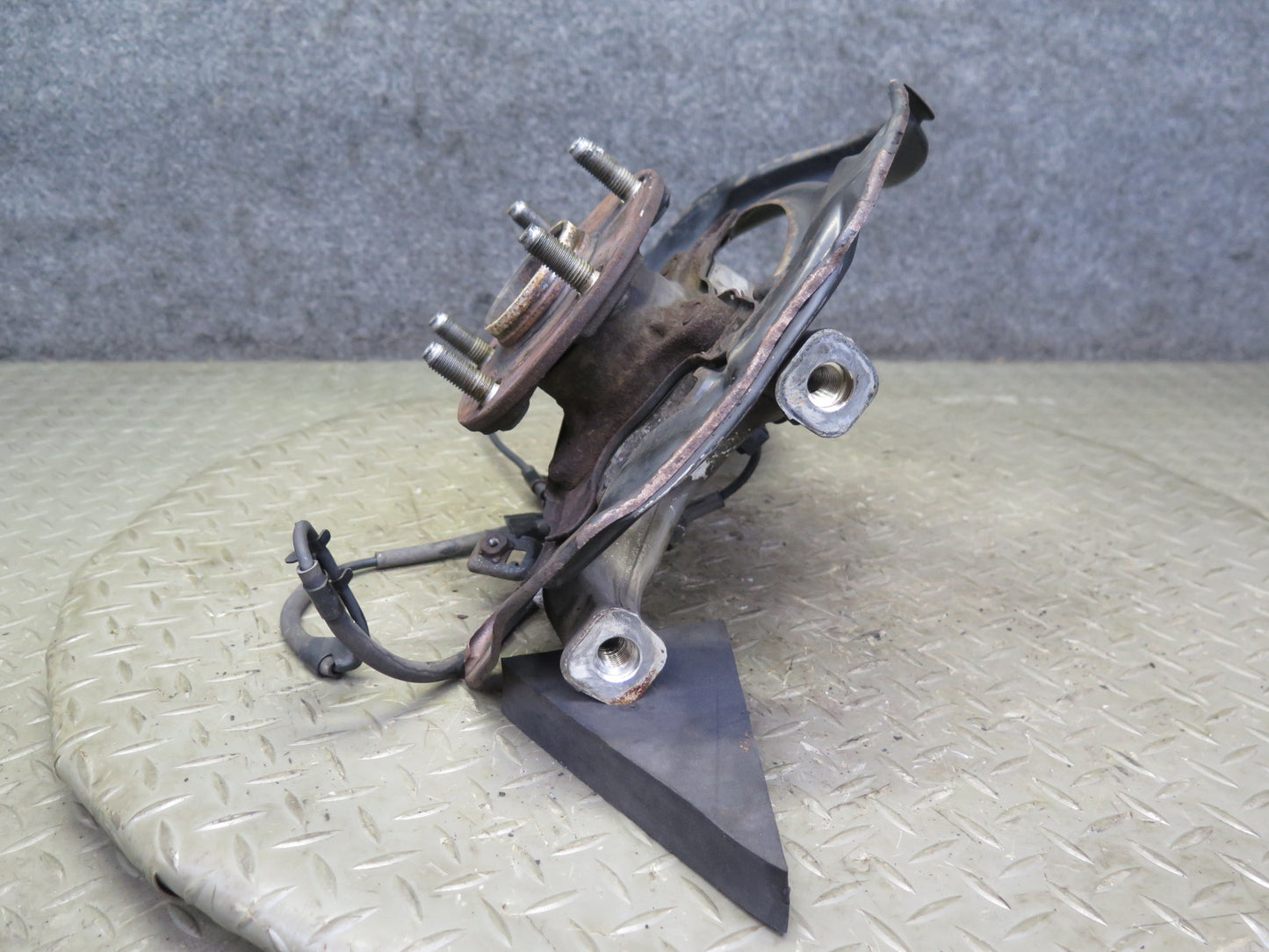 06-13 Lexus IS250 RWD Front Right Spindle Knuckle Wheel Hub Bearing 87K Mile OEM