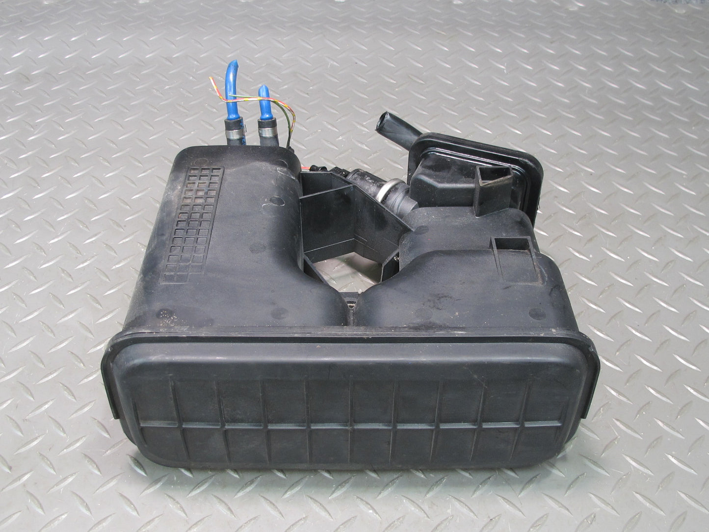 94-99 BMW E36 328iC Fuel  Evap Vapor Charcoal Canister 1183508 OEM